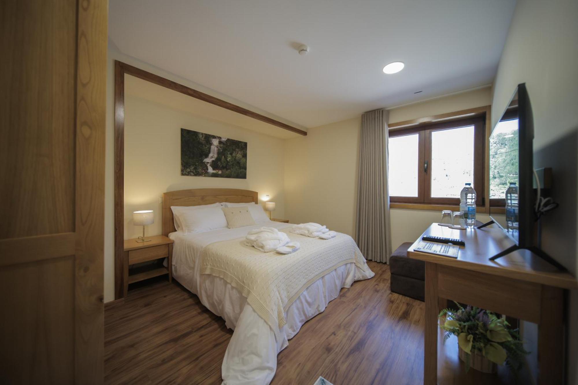 Casa Da Fonte - Geres Hostel Ngoại thất bức ảnh