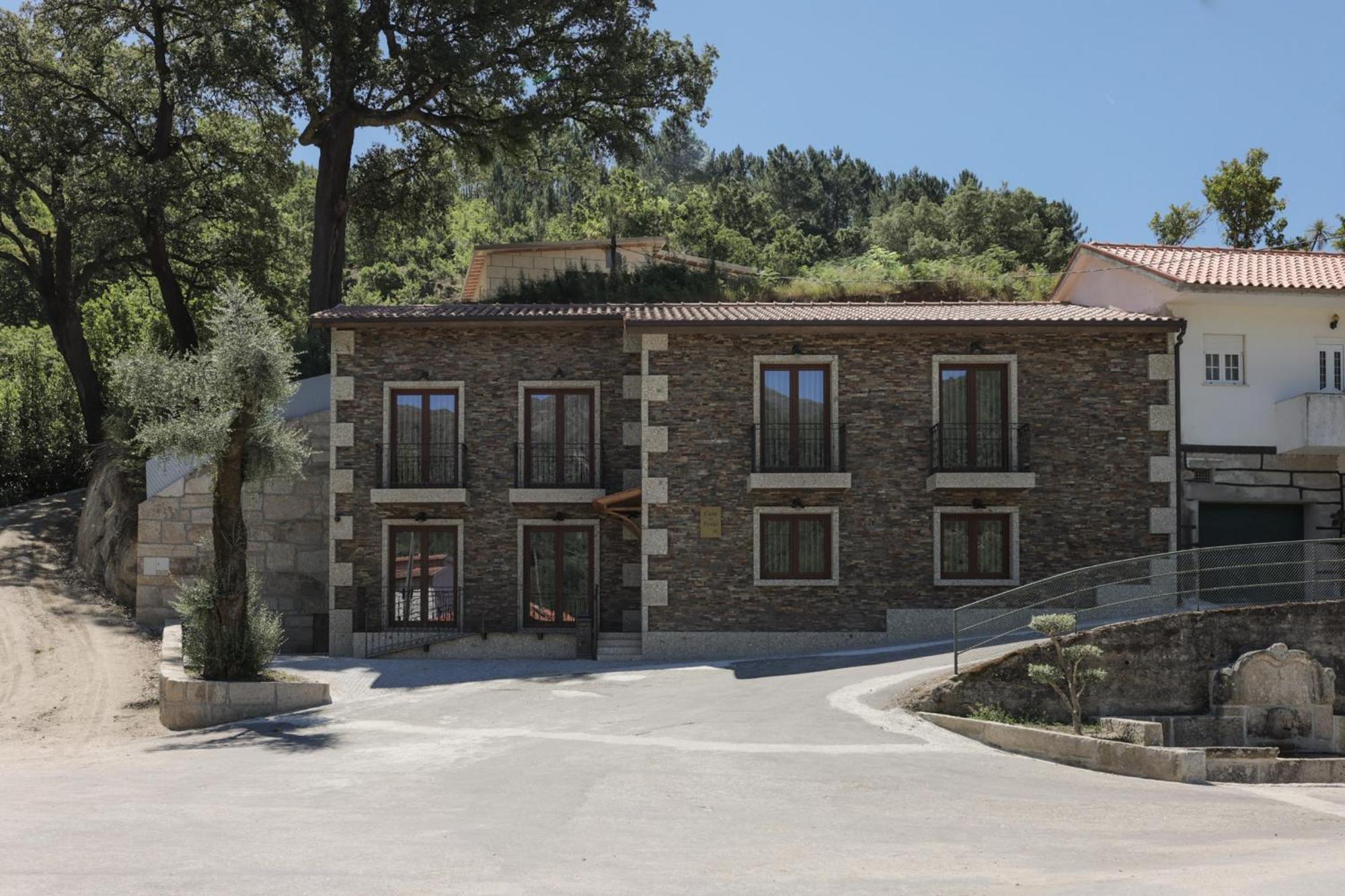 Casa Da Fonte - Geres Hostel Ngoại thất bức ảnh